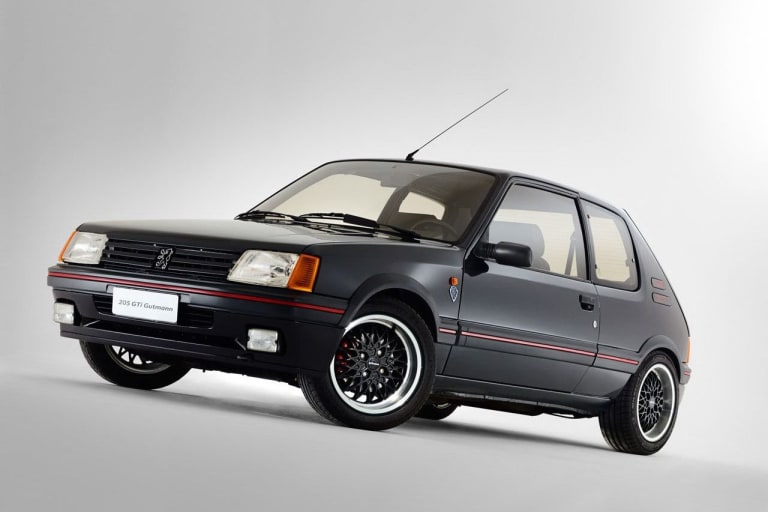 Peugeot 205 Gutmann i16v : une perle dans le parc de presse de Peugeot Italie !