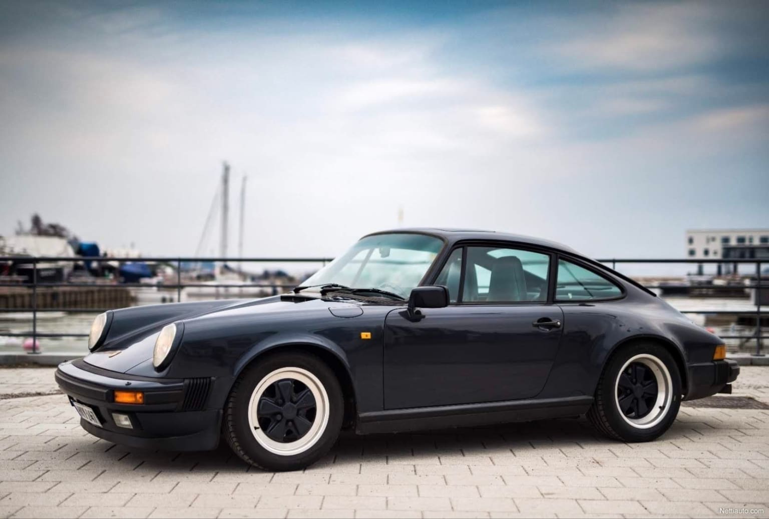 La Porsche 911 Carrera 3.2 Anniversary de Grégory