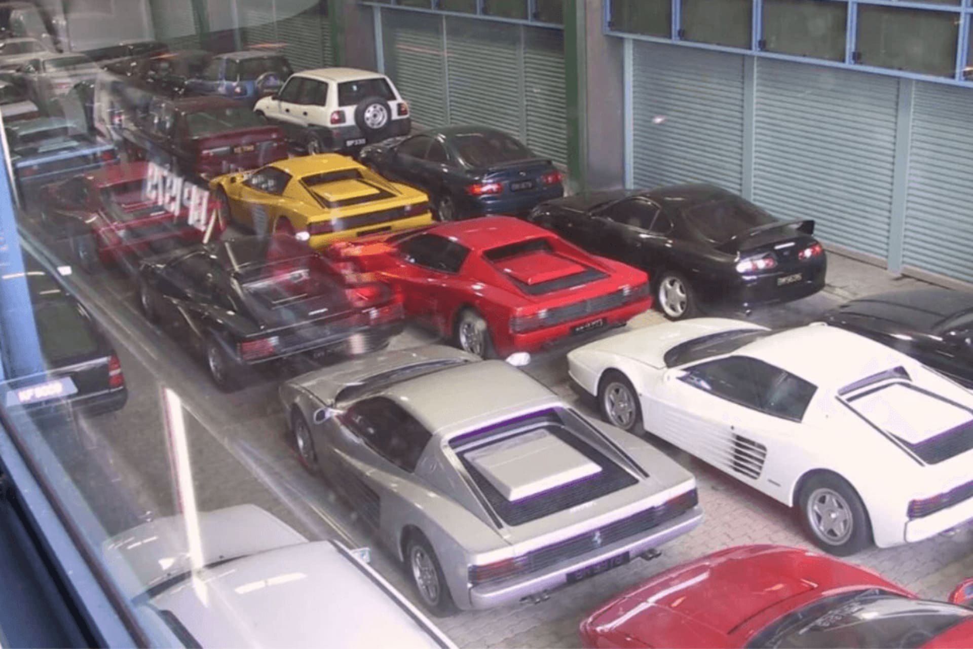 Des Ferrari et des Bentley créées rien que pour lui : les trésors du garage du sultan de Brunei