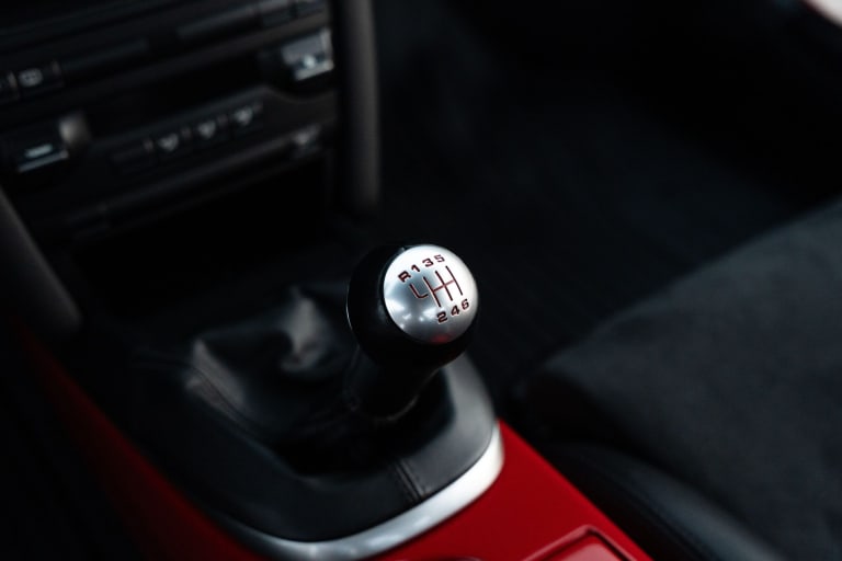 Interior_Porsche_Cayman_R-12-scaled.jpg