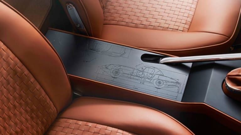 JAGUAR_Type_E-Commemorative_10.jpg
