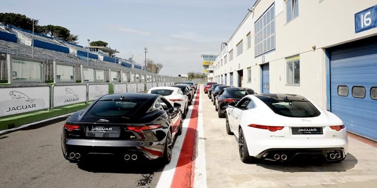 Pirelli "P Zero Experience" : Magny-Cours en Jaguar F-Type !