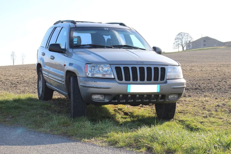 Caisse de lecteur: la Jeep Grand Cherokee Limited V8 de Pierre