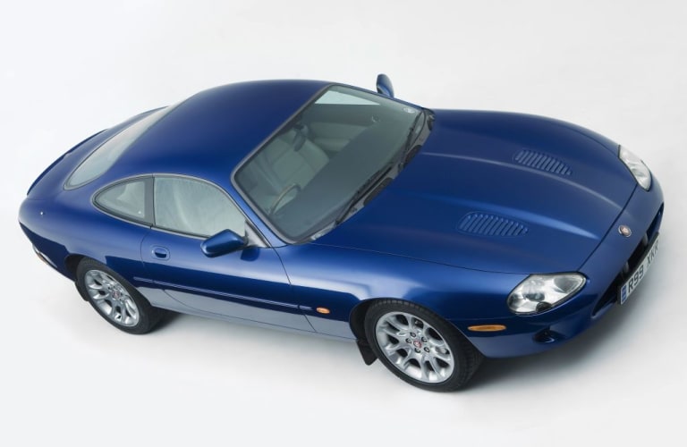Jaguar XK8 (X100) : 8 cylindres pour un félin
