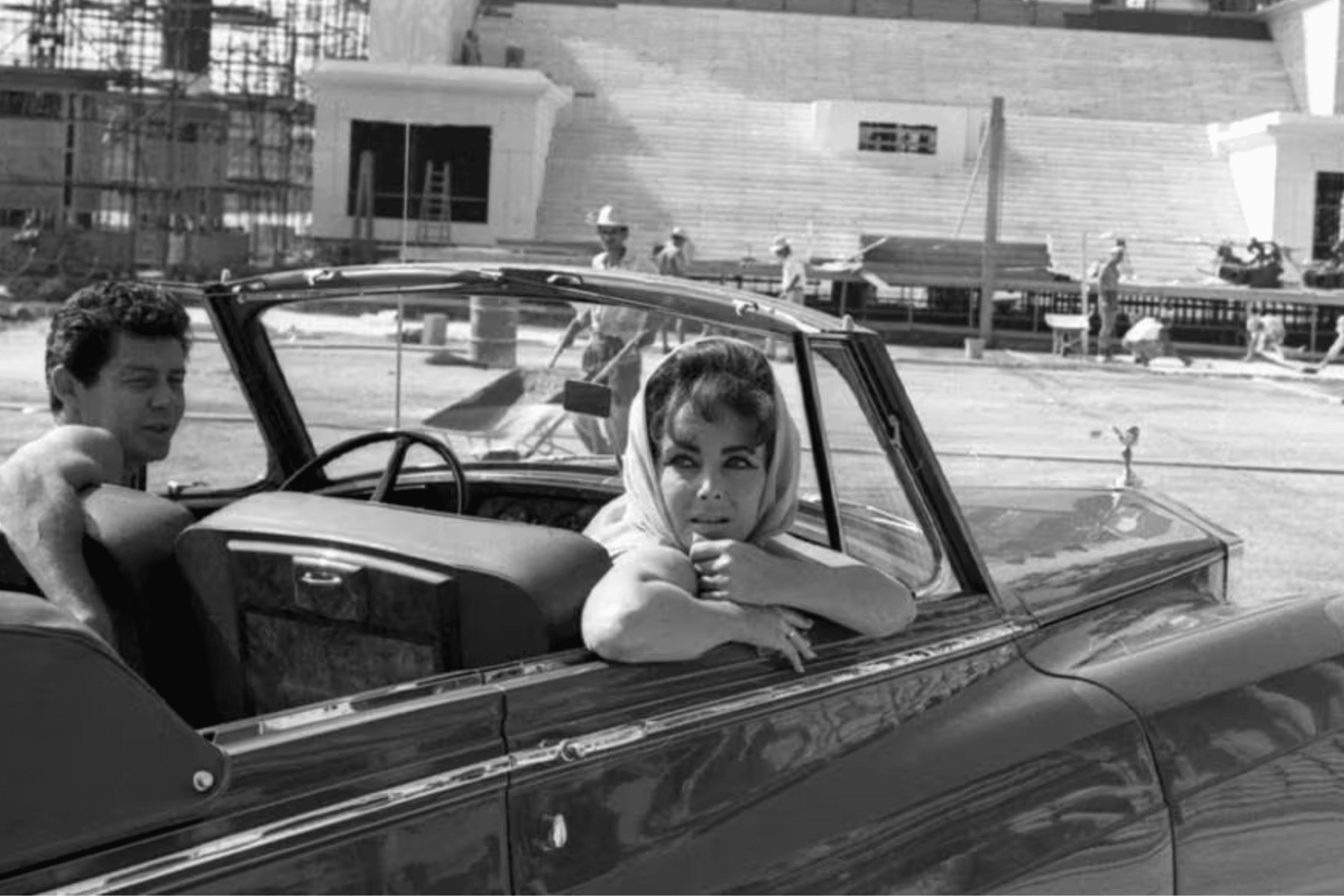 Cette Rolls-Royce d’Elizabeth Taylor s’est vendue 520 000 $… grâce à son incroyable histoire