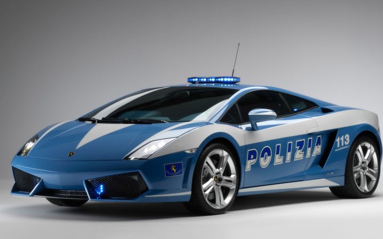 La police italienne se fait plaisir aux frais de Lamborghini