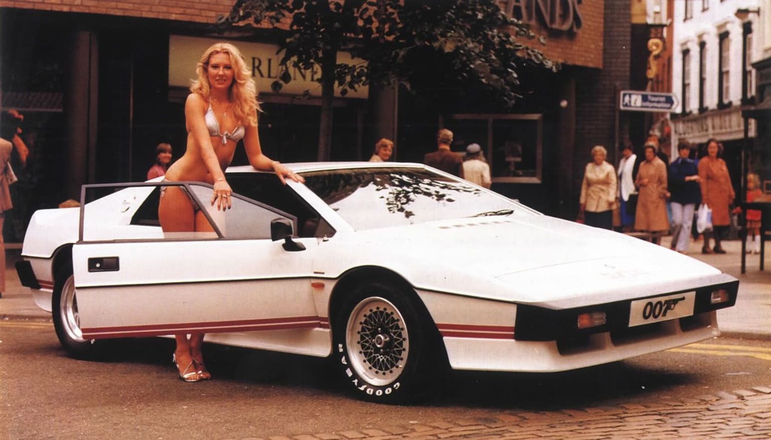 Lotus Esprit : intemporelle et star de cinéma