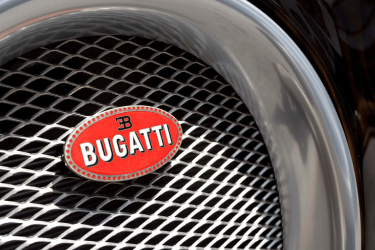 L'homme qui a construit l'une des électriques les plus rapides du monde refuse d'en faire une Bugatti Il crée la voiture électrique la plus rapide, mais le public la boude