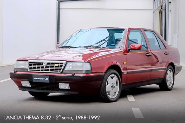 Il reçoit à 20 ans une rare Lancia Ferrari reconstruite pièce par pièce par son père