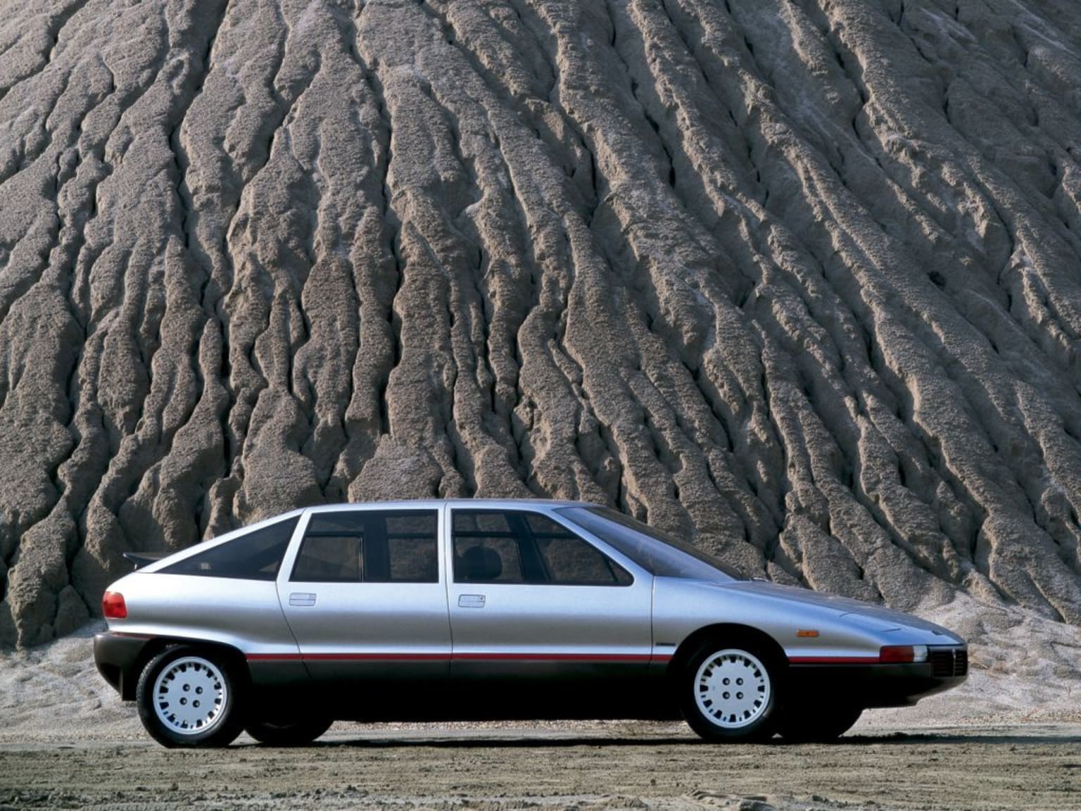 Lancia Medusa : quand Giugiaro rêvait d'une berline à moteur central arrière