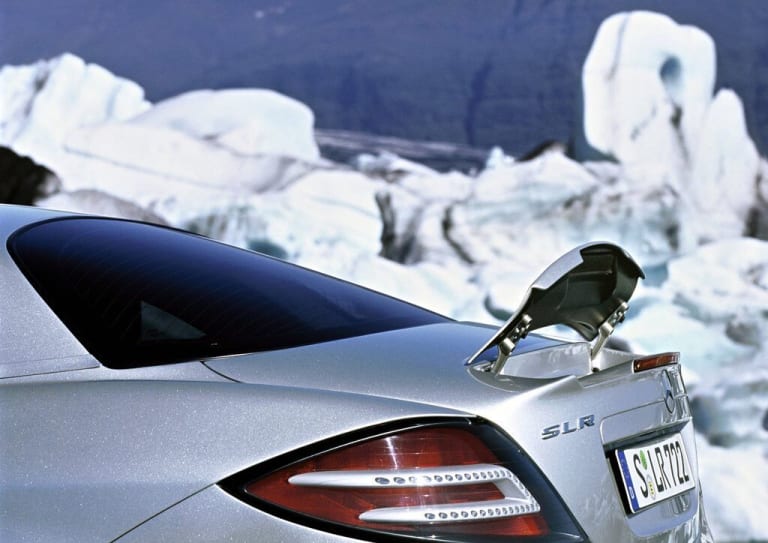 Mercedes-Benz-SLR_McLaren-2004-1024-b0-aspect-ratio-1024-724.jpg