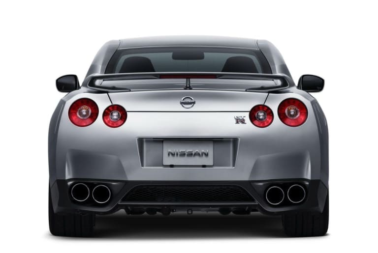 Nissan GT-R (R35) : supercar déguisée en muscle car
