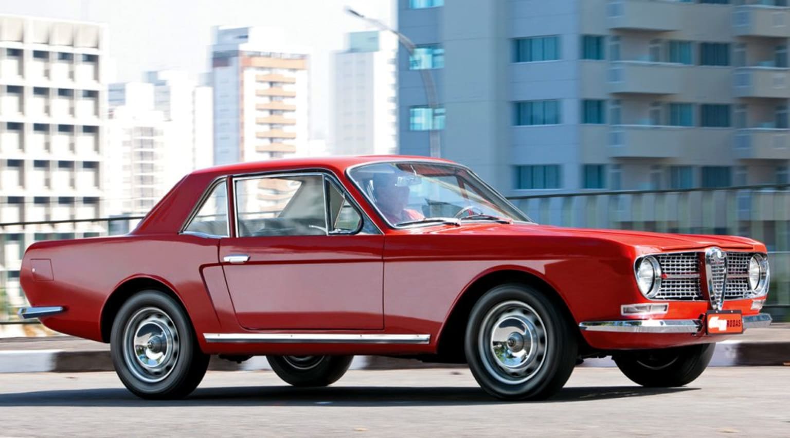 FNM Onça : une Alfa Romeo brésilienne au look de Ford Mustang