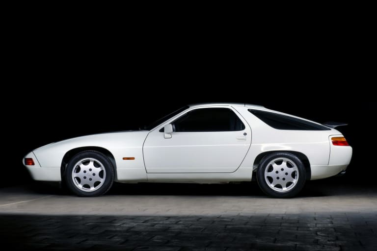 Porsche_928_CS_Prototype_4096x2731-1-scaled.jpg