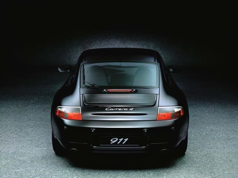 Porsche-996-Carrera-4-Coupé-05.jpeg