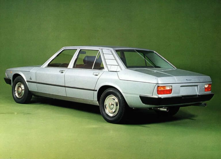 Quattroporte24926_001-1.jpg