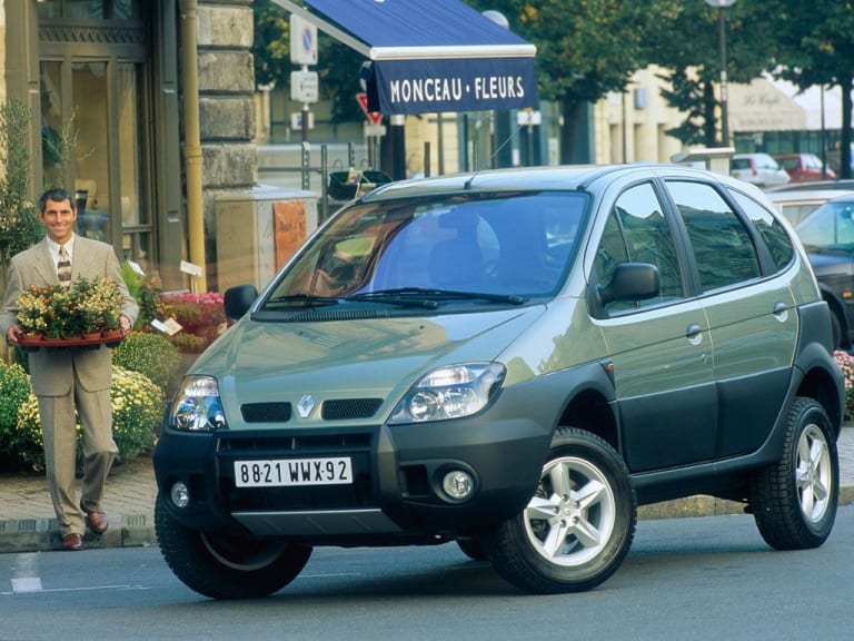 Renault Scenic RX4 : l'éphémère baroudeur
