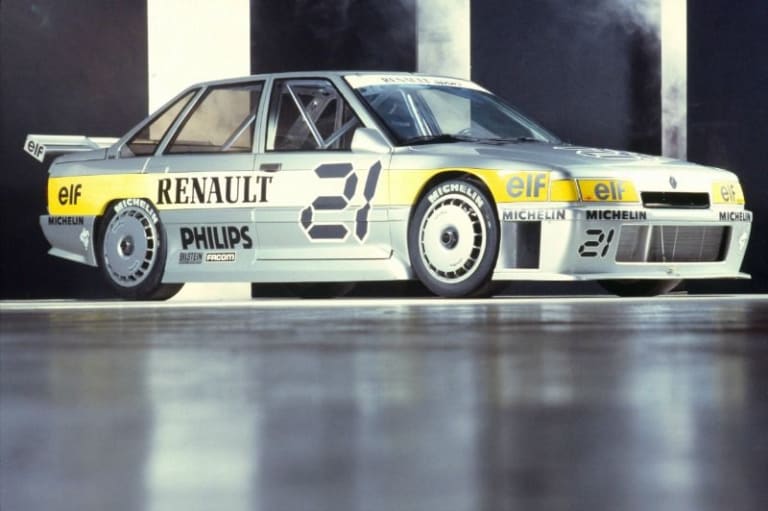 Renault-21-Turbo-4x4-Superproduction-01.jpeg