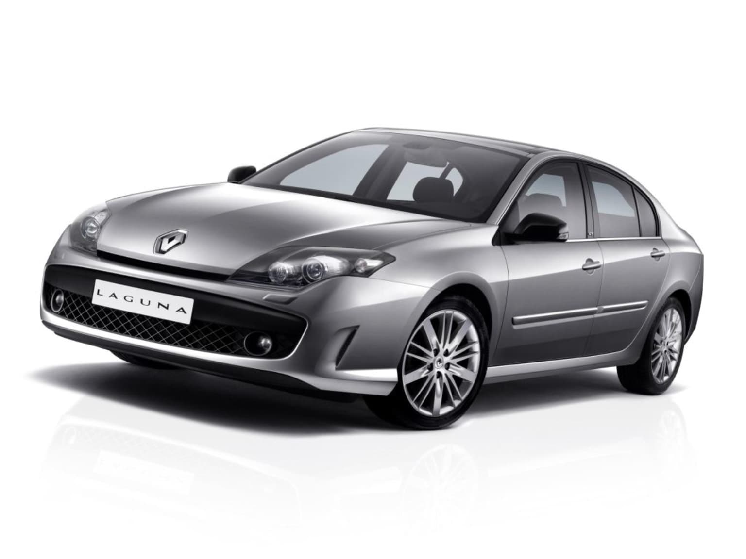 Renault Laguna GT : pour vivre heureux, vivons cachés !
