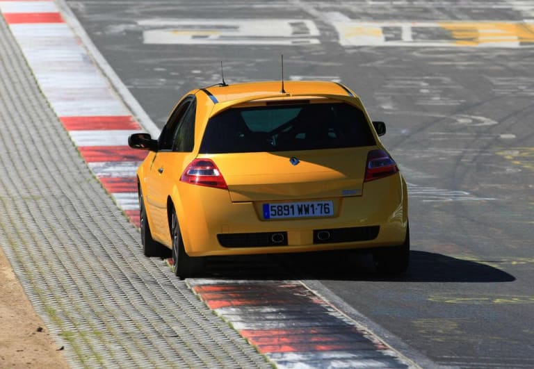 Renault-Megane_R26.R-2009-1024-0a-aspect-ratio-1024-708.jpg
