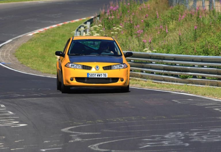 Renault-Megane_R26.R-2009-1024-0b-aspect-ratio-1024-704.jpg