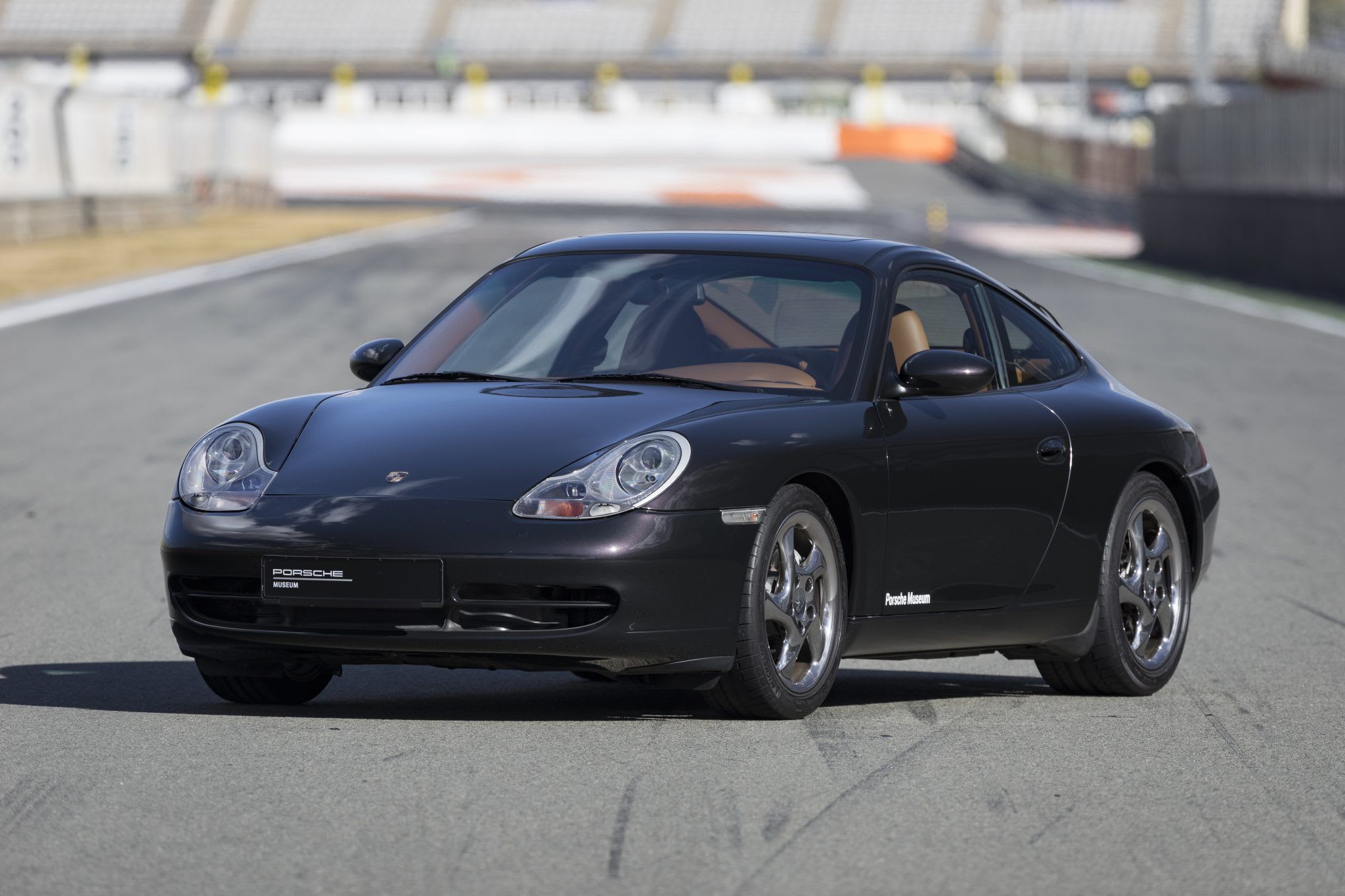 Porsche 996 Millennium Edition :  la plus bourgeoise des 911