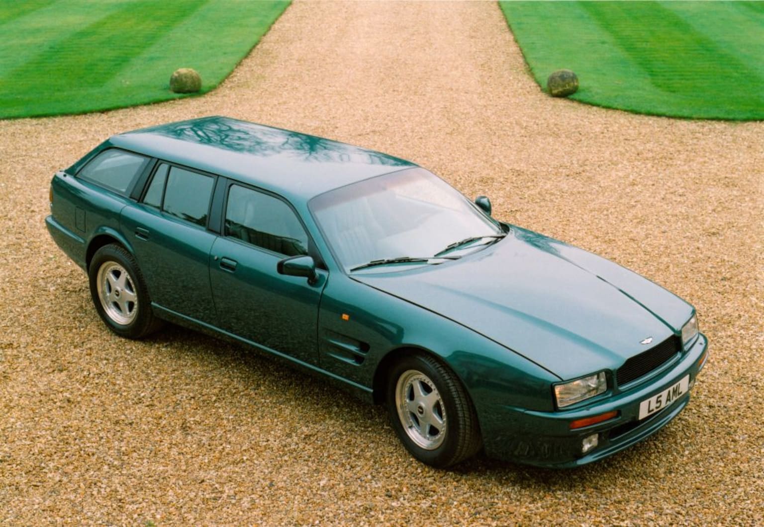 Lagonda Virage Saloon et « Les Vacances » : break ou berline, à vous de choisir votre Aston Martin
