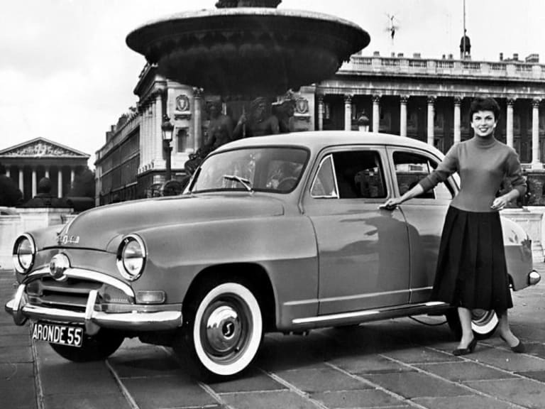 Simca-9-Aronde-02.jpeg
