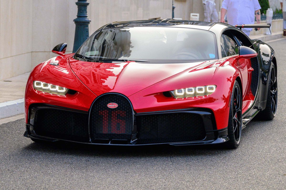 Sa Bugatti détruite coûte 1,7 million à réparer… il tente quand même le pari fou