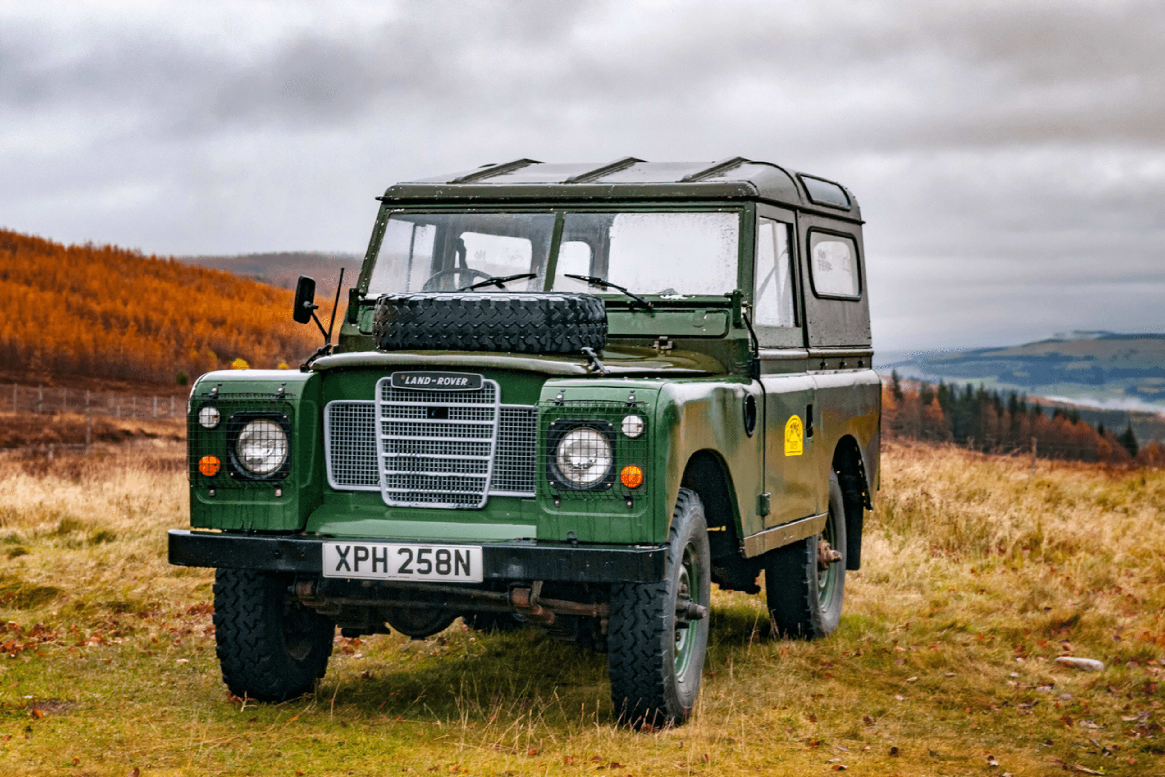 Il achète 240 Land Rover à 26 000 € pièce, les revend 170 000 € : le pari le plus fou de l'automobile