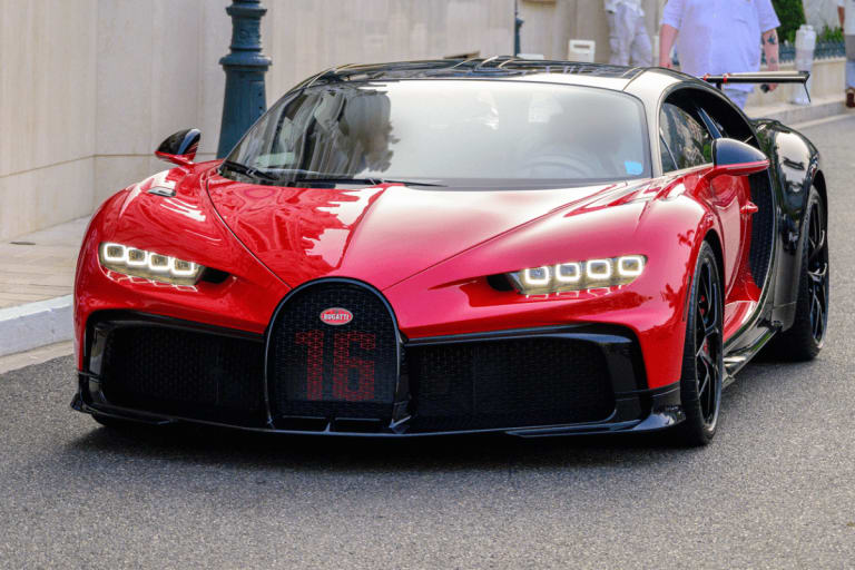 À cette vitesse, la Bugatti allait plus vite qu'un TGV