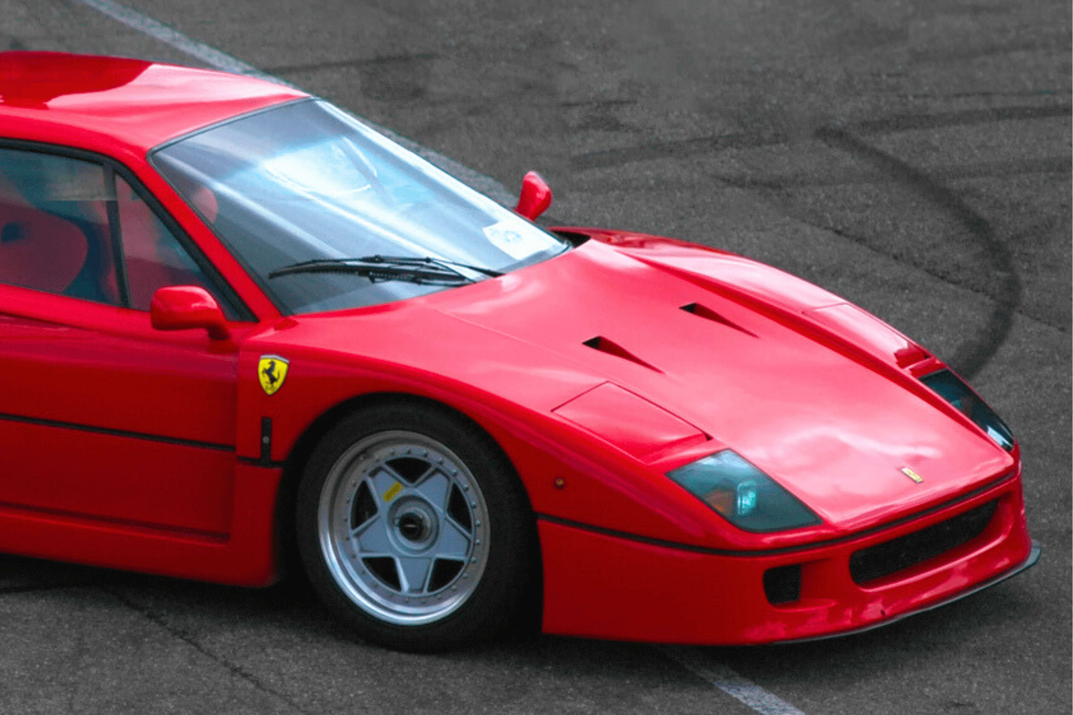 Un mécanicien détruit une Ferrari F40 mythique lors d’un simple essai routier