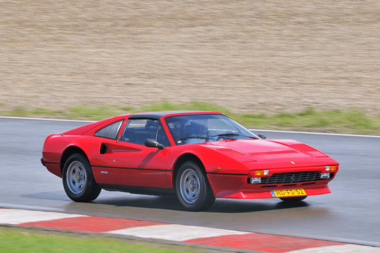 Pourquoi cette Ferrari pourtant mythique reste désespérément invendue ?