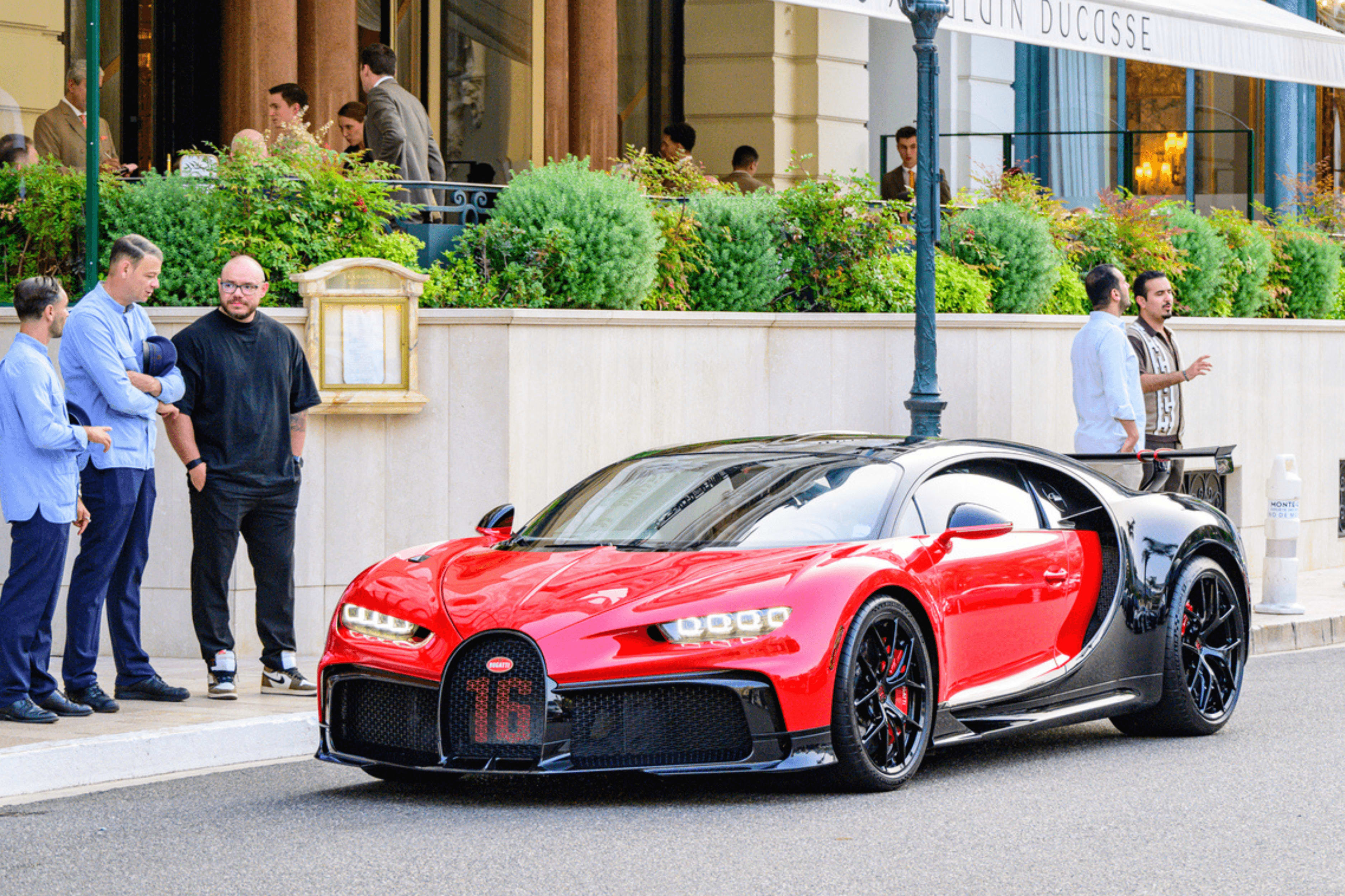 175 000 km au compteur : cette Bugatti à plus de 3 millions d’euros défie toutes les idées reçues