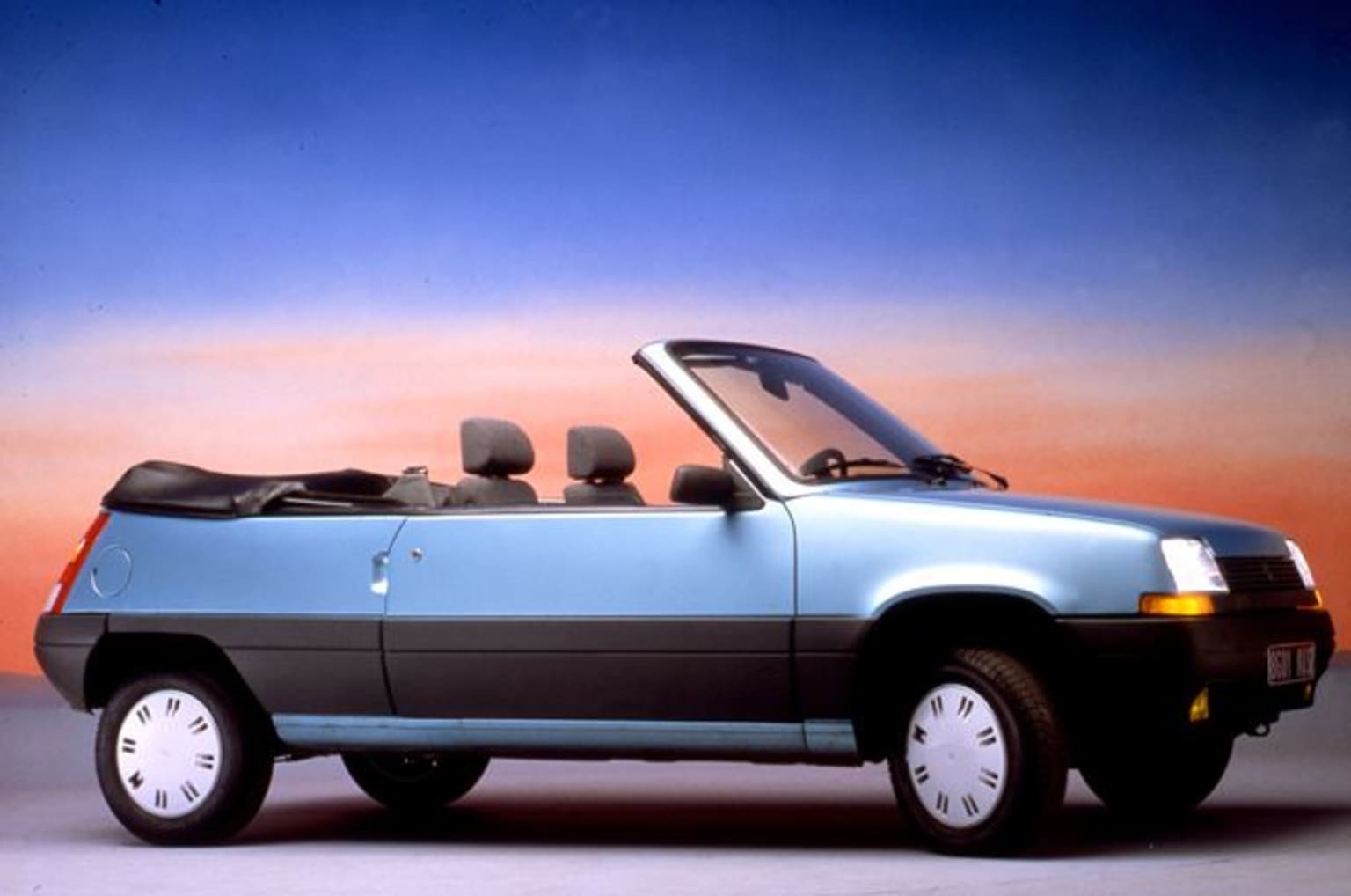 EBS Supercabrio : la Renault Supercinq décapsulée