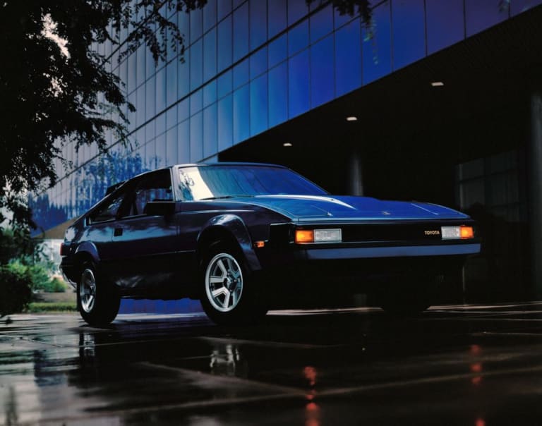 Toyota-Supra-03.jpg