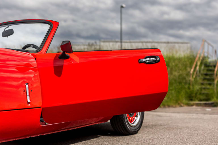 Triumph-Spitfire-Prevessin-Moens-Carjager-22-scaled.jpg