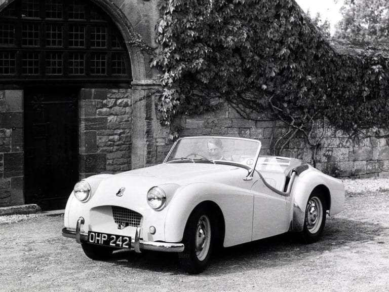 Triumph-TR2-02.jpeg