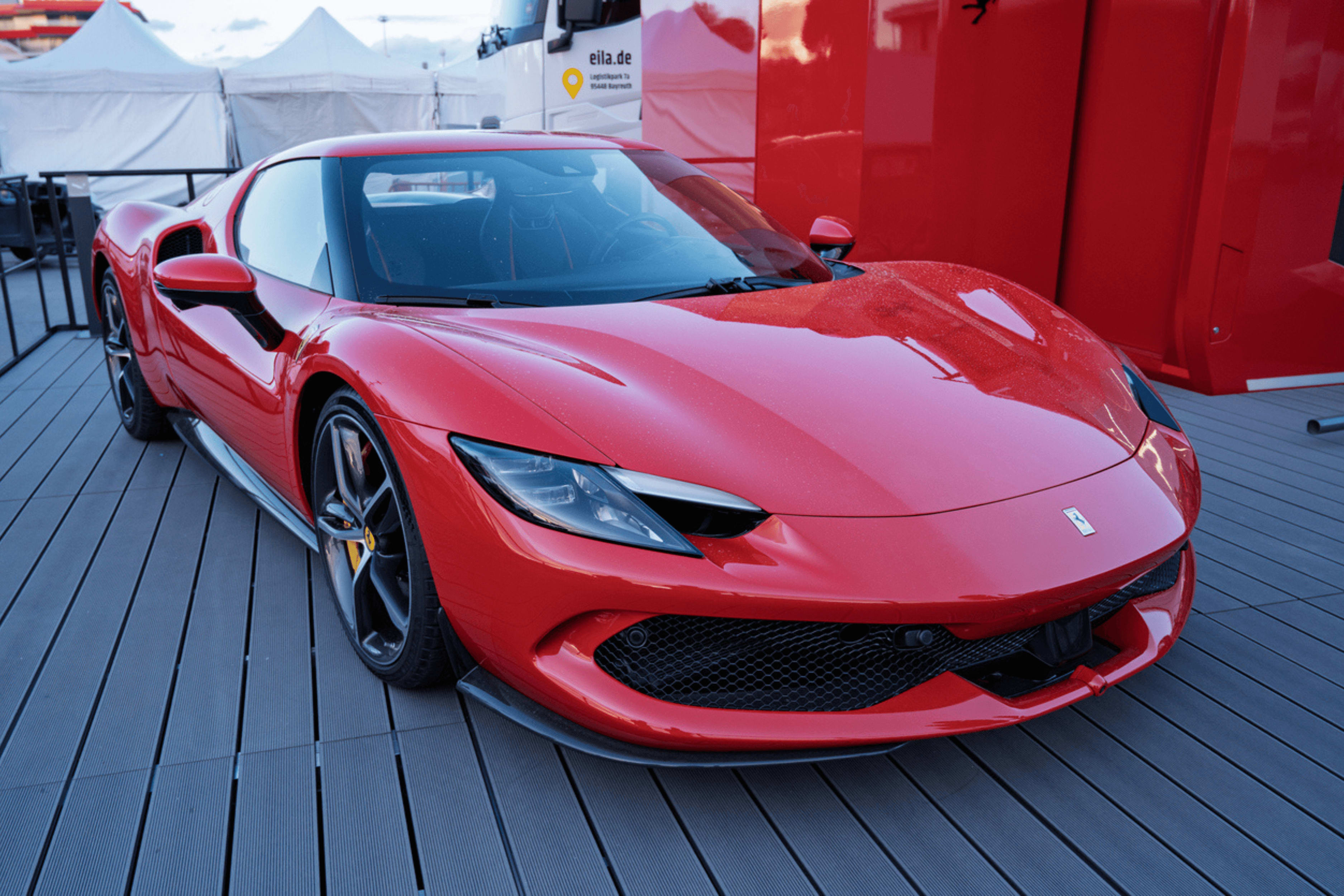 Ferrari refuse d'aider un propriétaire à faire démarrer sa propre voiture