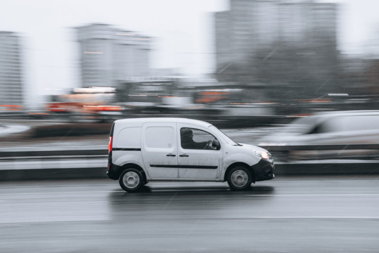 Chez nous discret, au Japon introuvable : ce Renault Kangoo s’arrache au point d’être vendu par tirage au sort