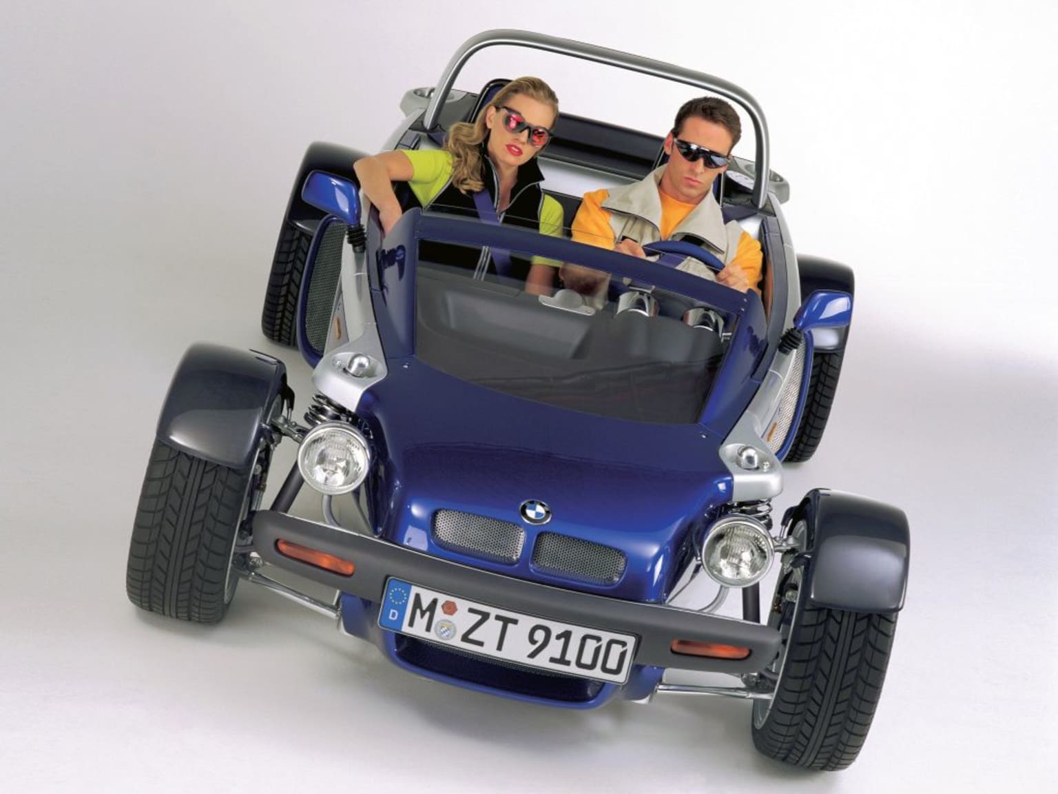 BMW Z21 Just 4/2 : roadster minimaliste à moteur de moto