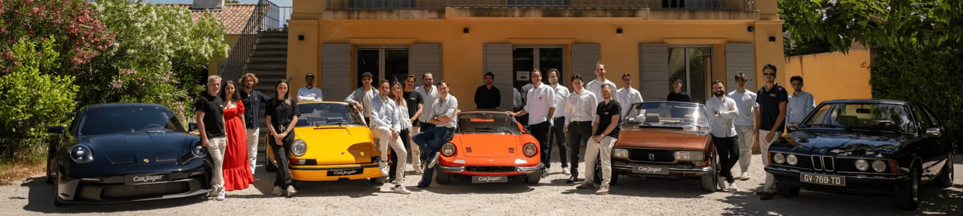 DISCOVER OUR TEAM