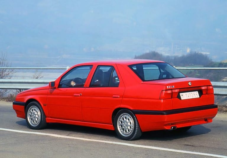 alfa-romeo_155_1992_images_5-aspect-ratio-800-557.jpg