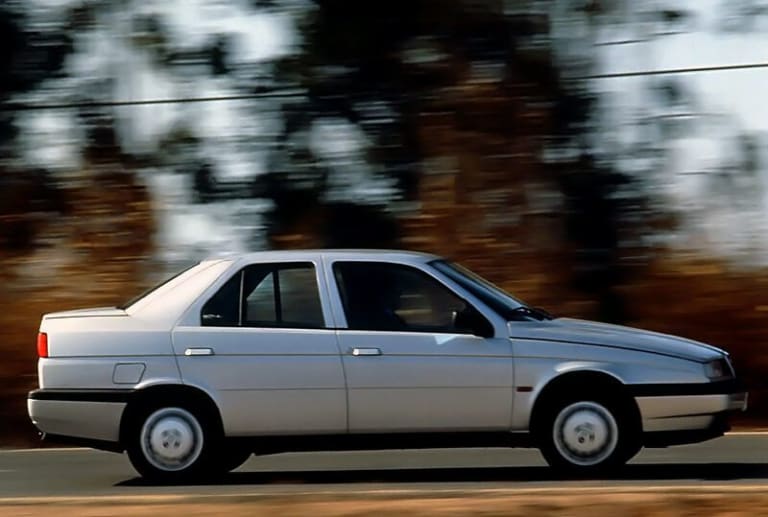 alfa-romeo_155_1992_pictures_1-aspect-ratio-800-539.jpg
