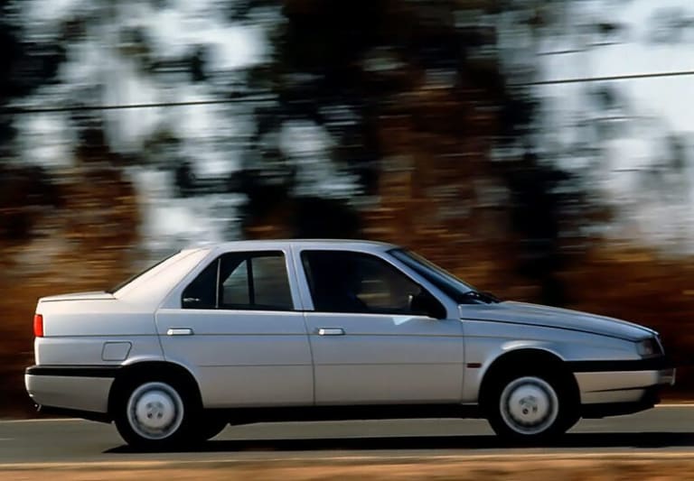alfa-romeo_155_1992_pictures_1-aspect-ratio-800-555.jpg