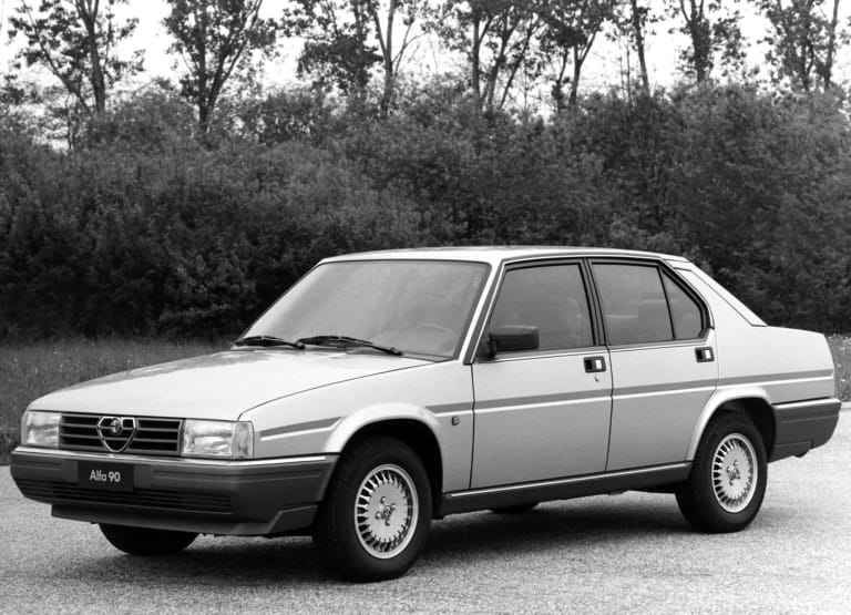 alfa-romeo_90_1984_wallpapers_4-aspect-ratio-2048-1479.jpg