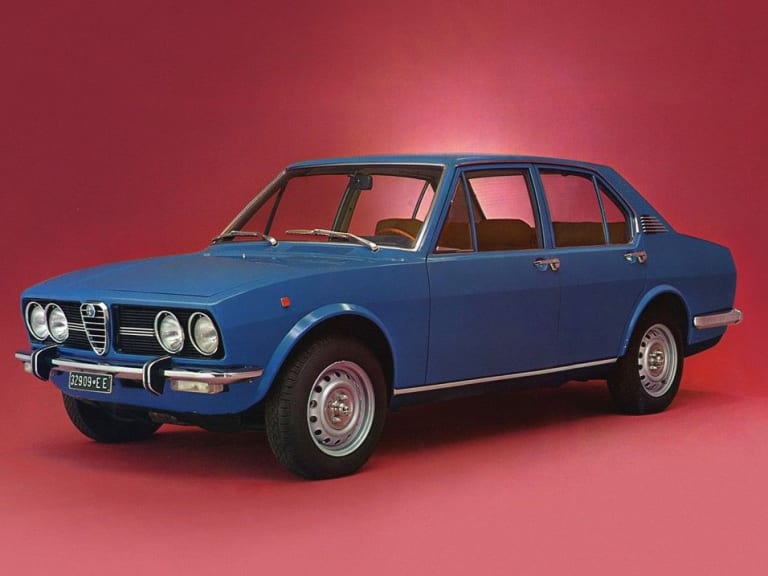 alfa-romeo_alfetta_1972_images_1-2.jpg