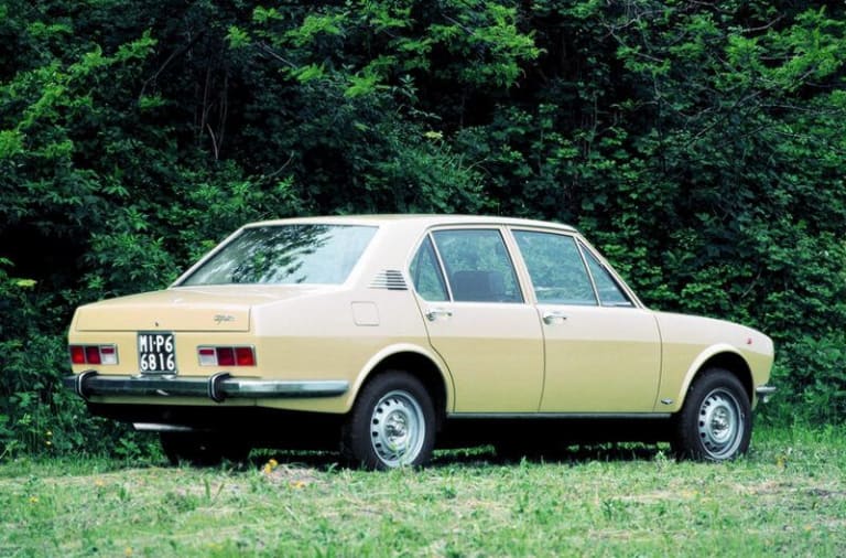 alfa-romeo_alfetta_1972_wallpapers_1-aspect-ratio-800-527.jpg