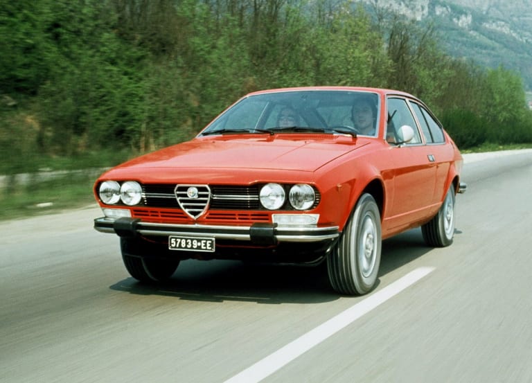alfa_romeo_alfetta_1976_pictures_1-aspect-ratio-1920-1382.jpg