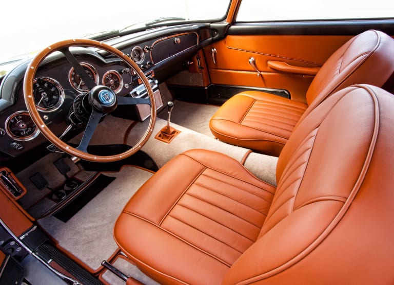 aston-martin_db4_1958_pictures_1-aspect-ratio-2048-1486.jpg